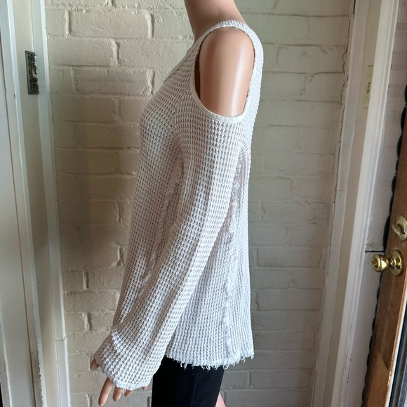 Free People size small cream colored cut out sleeve boho sweater - Picture 2 of 14